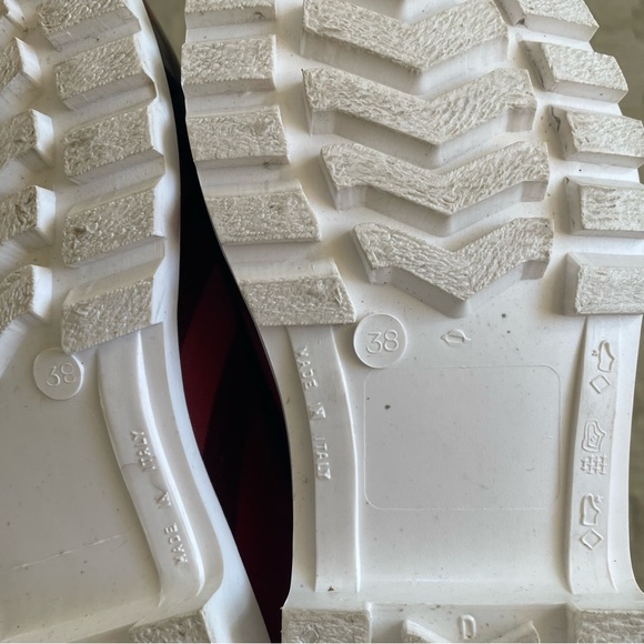 Burberry Rainboots, size 38, red check - Picture 7 of 7